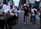 Sejukkan-Ramadhan,-Polda-Metro-Jaya-Kedepankan-Pendekatan-Humanis-Dan-Tim-Sholawat-Dalam-Pelayanan-Penyampaian-Aspirasi-Mahasiswa