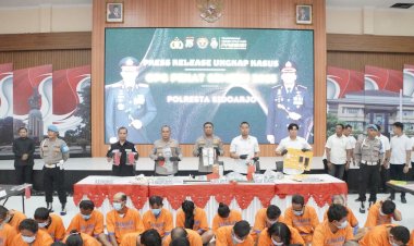 Operasi-Pekat-Semeru-2025,-Polresta-Sidoarjo-Ungkap-185-Kasus-dan-197-Tersangka-Diamankan