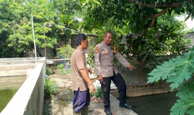 Bhabinkamtibmas-Desa-Kenongo-Bersama-Warga-Bahas-Pengembangan-Swasembada-Pangan-Mandiri