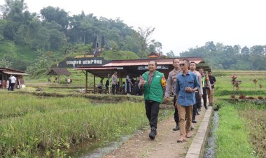 Kapolres-Mojokerto-Tinjau-Objek-Wisata-di-Libur-Lebaran-Pastikan-Keamanan-Pengunjung