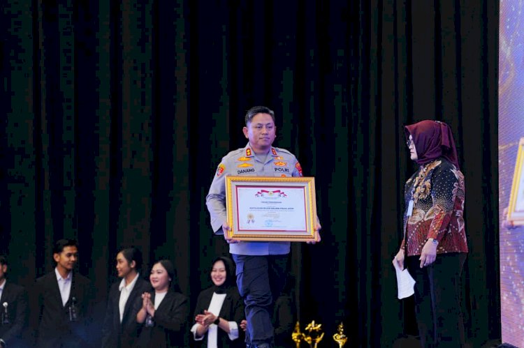 Layanan Makin Profesional, Polres Malang Raih Penghargaan Kompolnas Award 2025